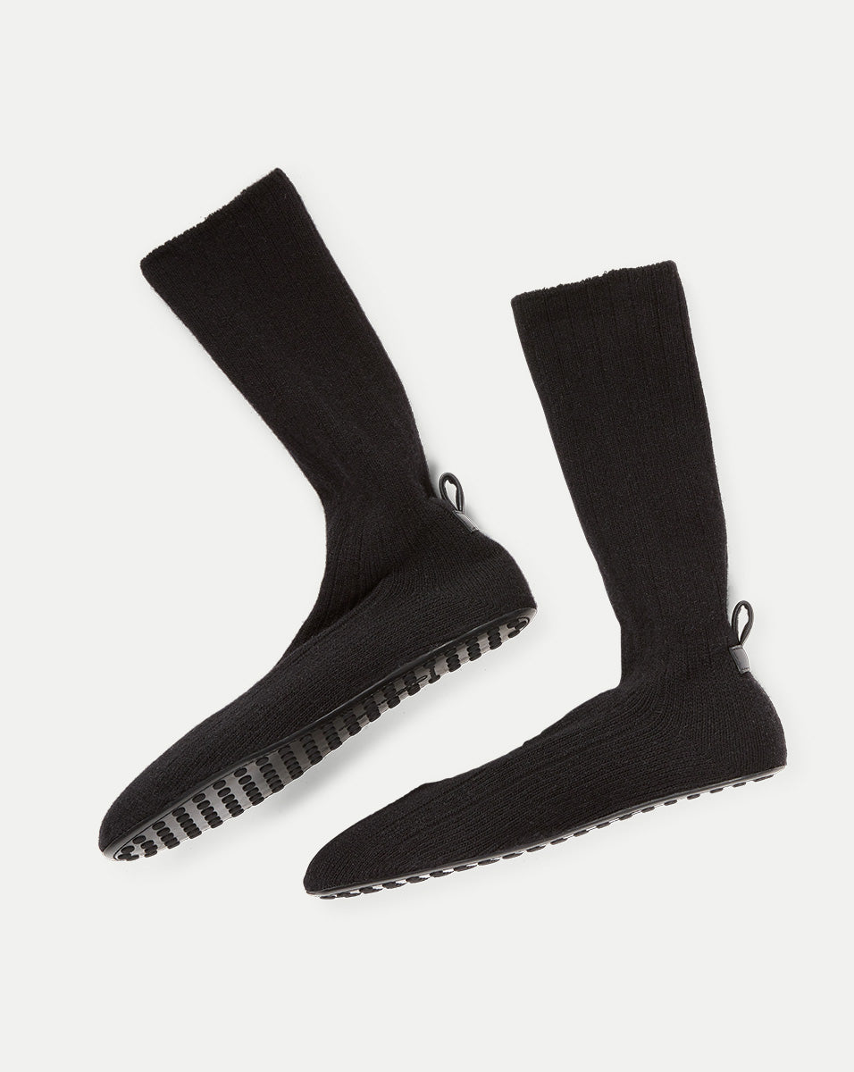 Flexible Knit Shoe